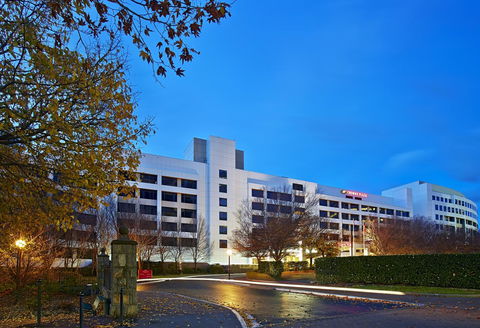 Crowne Plaza Canberra, An IHG Hotel - Schoolies Week Accommodation 1