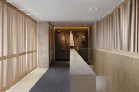 Hotel Realm - Schoolies Week Accommodation 21