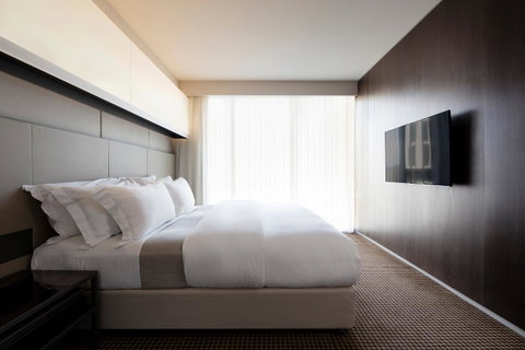 Hotel Realm - Schoolies Week Accommodation 15