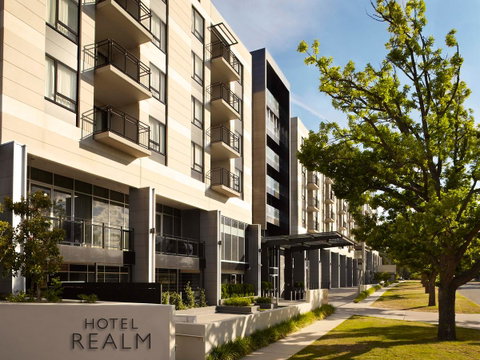 Hotel Realm - Schoolies Week Accommodation 8