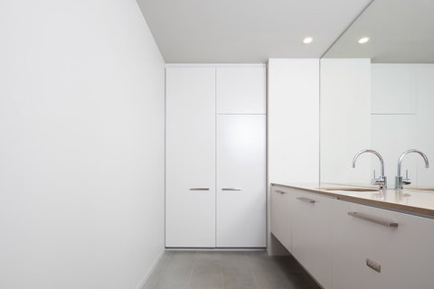 Hotel Realm - Schoolies Week Accommodation 4