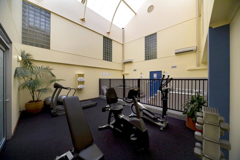 Madison Capital Executive Apartments - Schoolies Week Accommodation 6