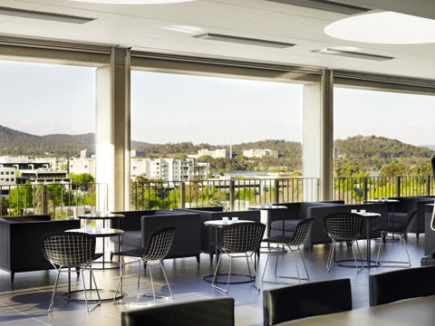 Burbury Hotel - Schoolies Week Accommodation 9
