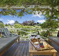 Bourne Cottage - Perfect for all seasons - Schoolies Week Accommodation