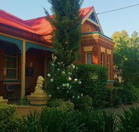 Boutique Motel Sefton House - Schoolies Week Accommodation