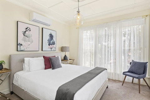 Boutique Stays - Buckingham - Schoolies Week Accommodation 1