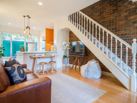 Boutique Stays - Buckingham - Schoolies Week Accommodation 0