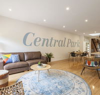 Boutique Stays - Central Park South Melbourne Townhouse - Schoolies Week Accommodation