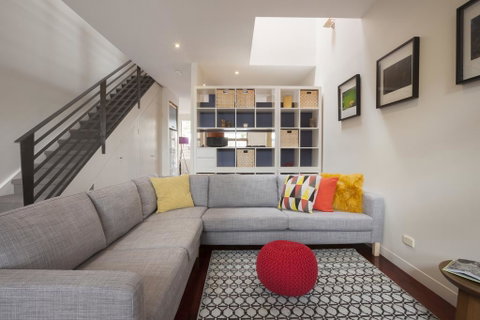 Boutique Stays - Somerset Terrace, Townhouse In Richmond - Schoolies Week Accommodation 0