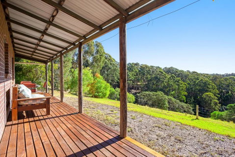 Braeside Cabin Four - Ziera - Schoolies Week Accommodation 1