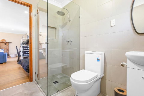 Braeside Cabin Two - Alphitonia - Schoolies Week Accommodation 1