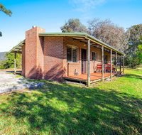 Braeside Cabin Two - Alphitonia - Schoolies Week Accommodation