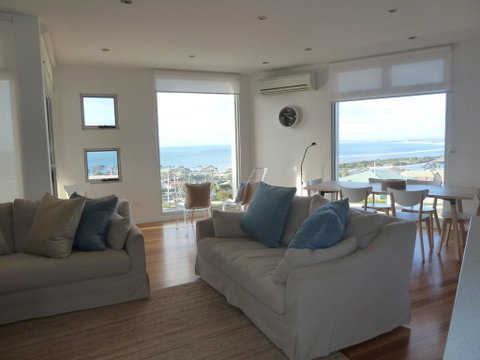 Bridport Horizon Views - Schoolies Week Accommodation 3
