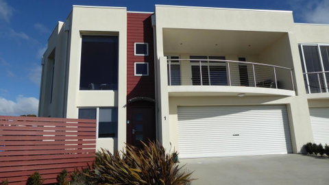 Bridport Horizon Views - Schoolies Week Accommodation 0