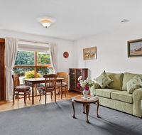Brightwater Bed and Breakfast - Schoolies Week Accommodation