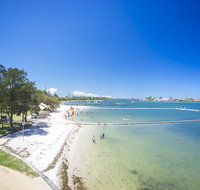 Broadwater Paradise - Schoolies Week Accommodation