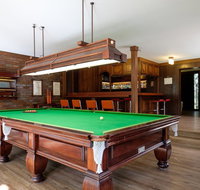 Brookfield Retreat - Large Holiday Home / Group Accommodation - Schoolies Week Accommodation
