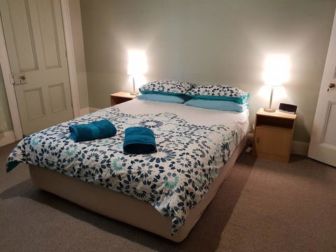 Browncoat Cottage Mudgee - Schoolies Week Accommodation 1