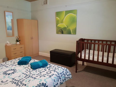 Browncoat Cottage Mudgee - Schoolies Week Accommodation 2
