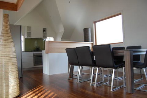 Buffalo - Schoolies Week Accommodation 1