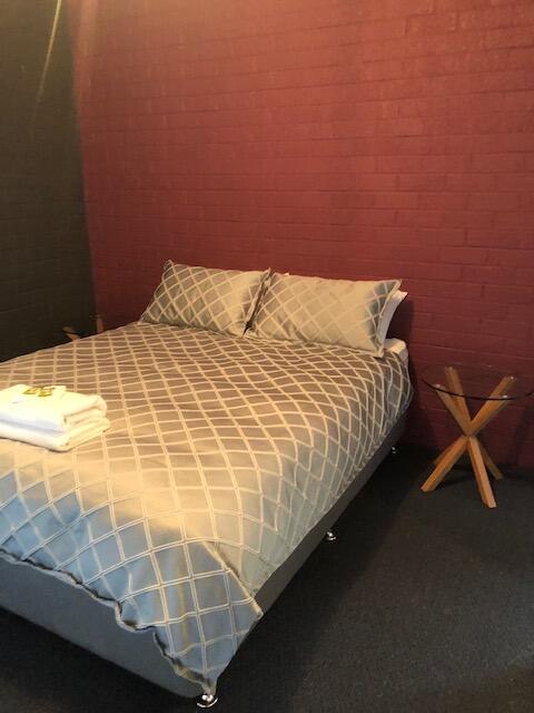 Bull 'n' Bush Hotel Motel - Schoolies Week Accommodation 2