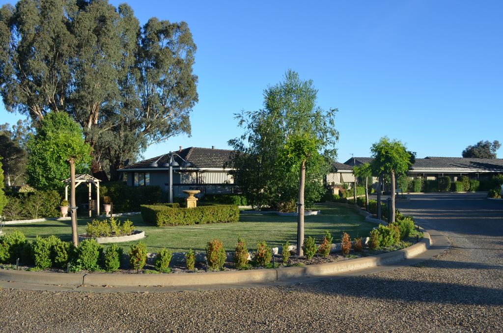 Lake Albert NSW Schoolies Week Accommodation