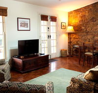 Byronsvale Vineyard and Accommodation - Schoolies Week Accommodation
