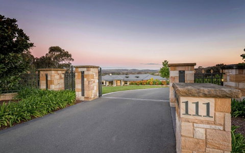 Canberra Luxury Estate - Schoolies Week Accommodation 1