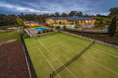 Canberra Luxury Estate - Schoolies Week Accommodation 3