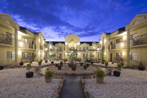 Canberra Parklands Central Apartment Hotel - Schoolies Week Accommodation 1