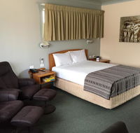 Cannon Park Motel - Schoolies Week Accommodation