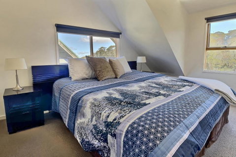 Cape Cod - Schoolies Week Accommodation 3