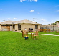 CAPEL Family Home large yard close to beach - Schoolies Week Accommodation