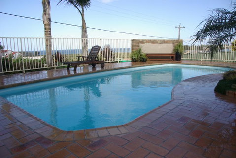 Captain's Quarters Bermagui - Schoolies Week Accommodation 3