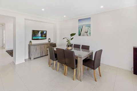 Captains Hideaway - Jetty Berth And Pet Friendly - Schoolies Week Accommodation 2