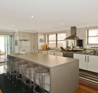 Casa Callala on King George - well appointed home - Schoolies Week Accommodation