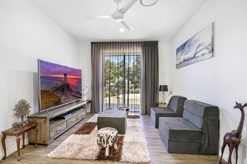 Casa Paradiso - Schoolies Week Accommodation 3