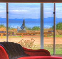 Castaway Cottage - Schoolies Week Accommodation