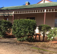 Catania Cottage  Farmhouse - Schoolies Week Accommodation