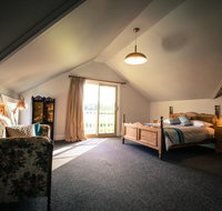 Catherine Normane Holiday House - Schoolies Week Accommodation