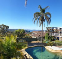 Central Coast Getaway 4B Family Holiday Home - Schoolies Week Accommodation