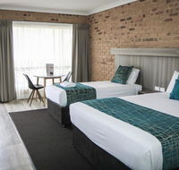 Central Motor Inn - Schoolies Week Accommodation