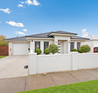 Central Warrnambool Townhouse - Schoolies Week Accommodation