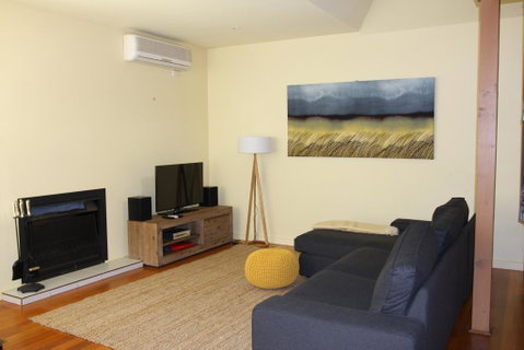 Charbella - Schoolies Week Accommodation 0