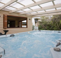 Charles Central Oasis 8 - Schoolies Week Accommodation