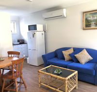 Charlie sweet home at Mornington Peninsula - Schoolies Week Accommodation