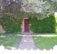 Charlottes Cottage - Schoolies Week Accommodation