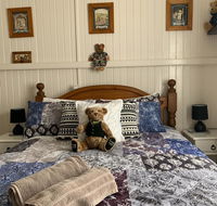 Cherry Blossom Cottage - Schoolies Week Accommodation
