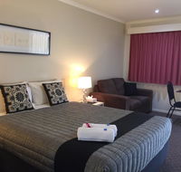 Chinchilla White Gums Motor Inn - Schoolies Week Accommodation