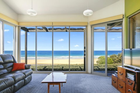 Chocolate Gannets - Schoolies Week Accommodation 1